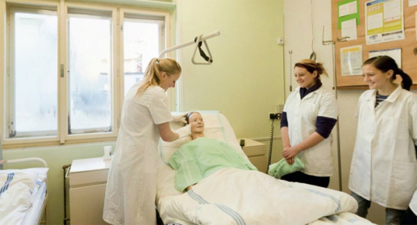 Zdravotnická škola v Havlíčkově Brodě plánuje poskytovat kurzy o stárnutí populace
