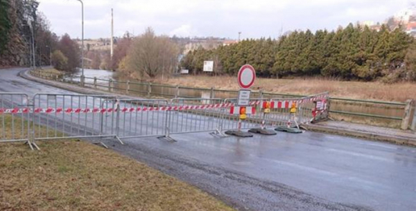 Silnice pod Šeptouchovem v Ledči zůstává uzavřená, další postup ukáže odborný průzkum